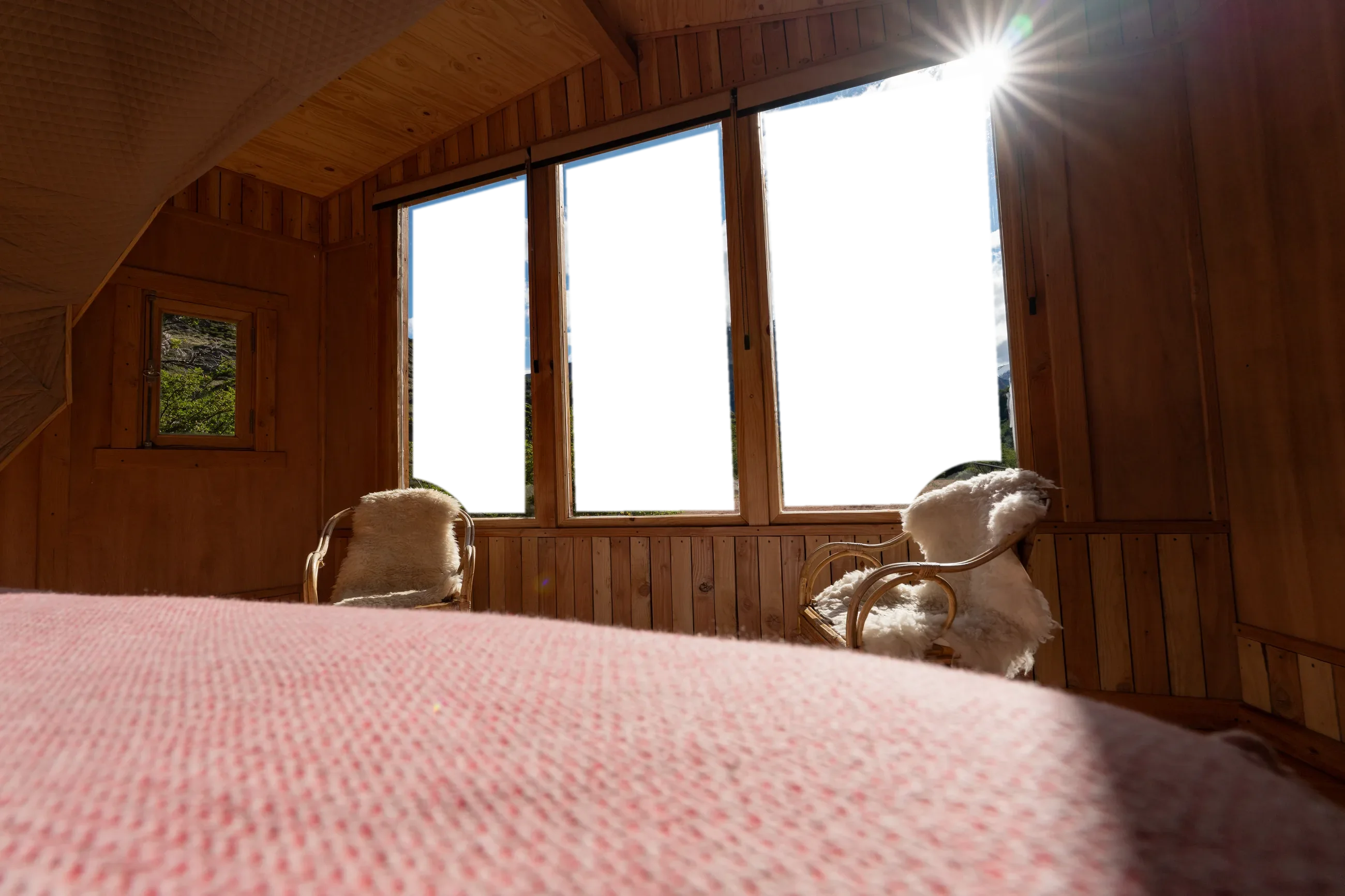 Desde la cama del domo, el ventanal con el Fitz Roy